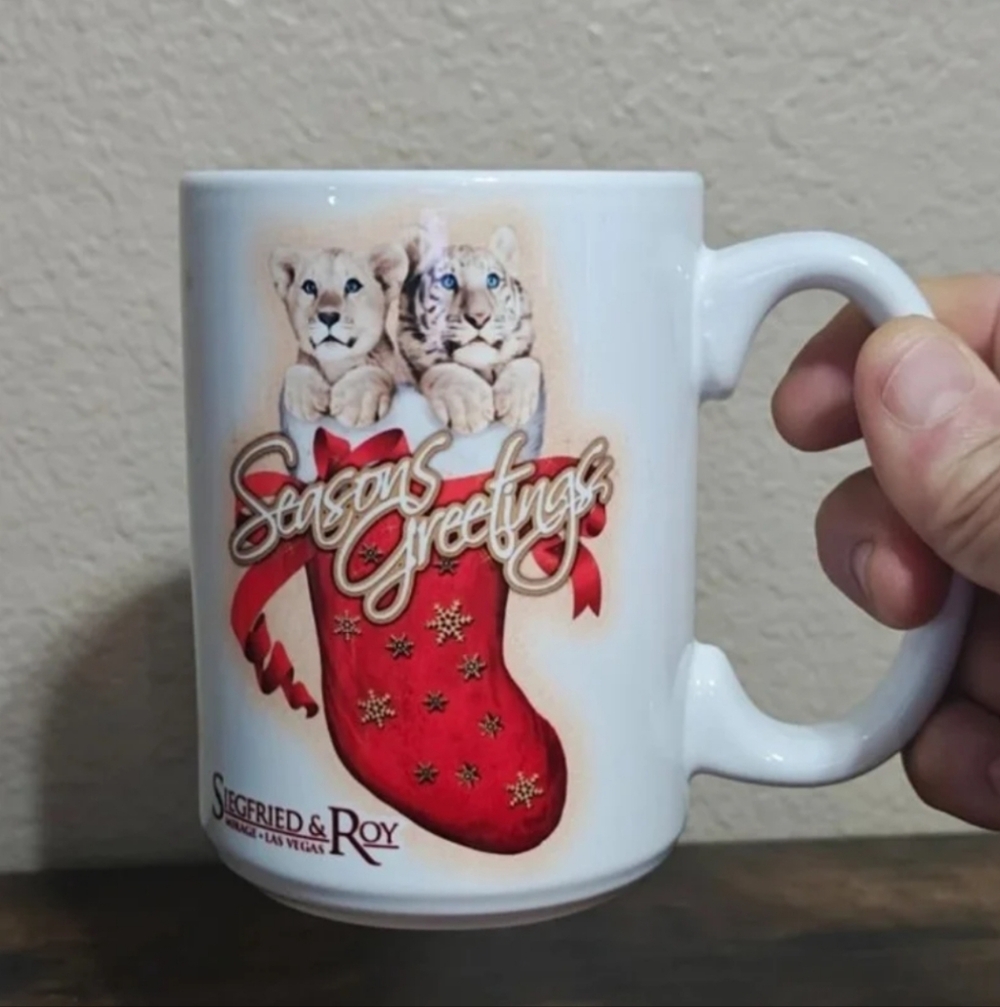 Cool Rare & Hard To Find Siegfried & Roy "Seasons Greetings" Porcelain Mug.